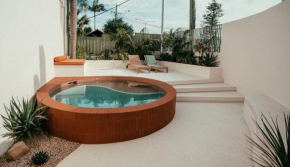 The Cheshire Cat Boutique Motel, Surfers Paradise